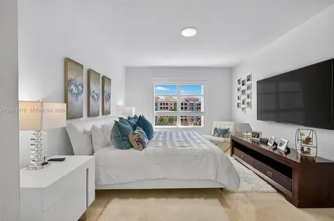 705 Crandon Boulevard Key Biscayne FL 33149