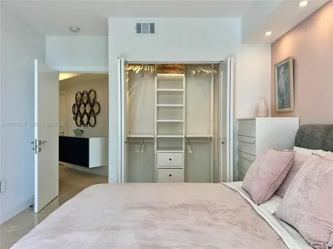 17555 Atlantic Boulevard Sunny Isles Beach FL 33160