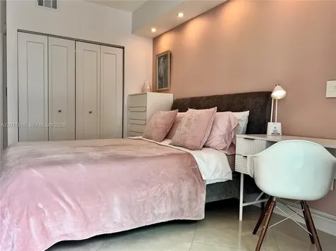 17555 Atlantic Boulevard Sunny Isles Beach FL 33160