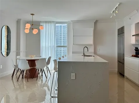 17555 Atlantic Boulevard Sunny Isles Beach FL 33160