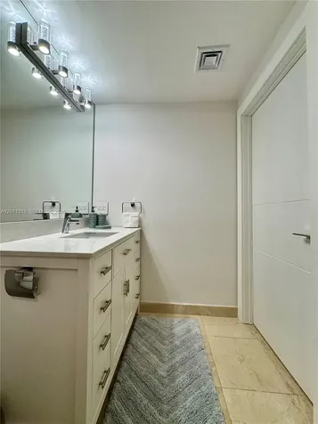17555 Atlantic Boulevard Sunny Isles Beach FL 33160