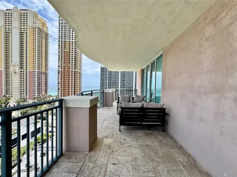 17555 Atlantic Boulevard Sunny Isles Beach FL 33160