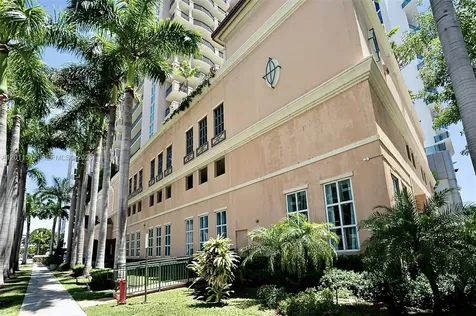 17555 Atlantic Boulevard Sunny Isles Beach FL 33160