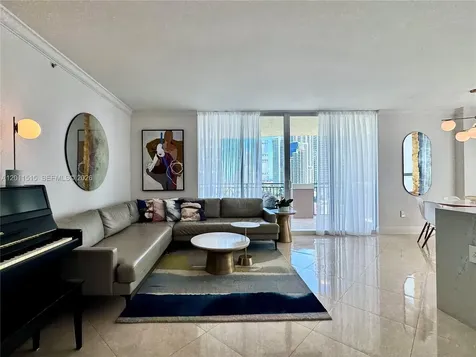 17555 Atlantic Boulevard Sunny Isles Beach FL 33160