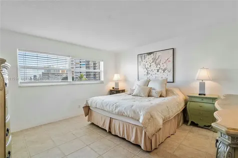 2600 Diana Drive Hallandale Beach FL 33009