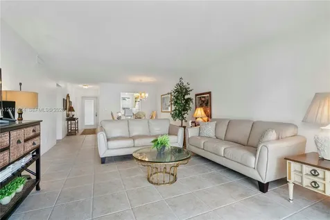 2600 Diana Drive Hallandale Beach FL 33009