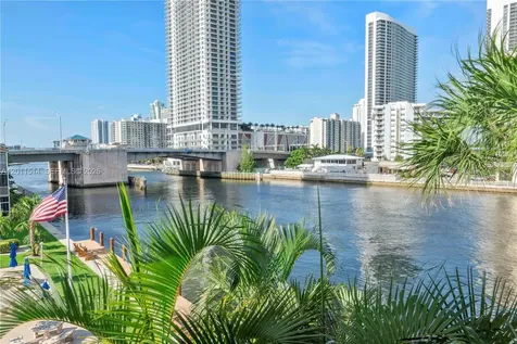 2600 Diana Drive Hallandale Beach FL 33009