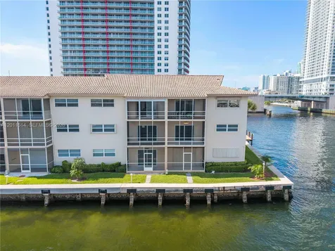 2600 Diana Drive Hallandale Beach FL 33009