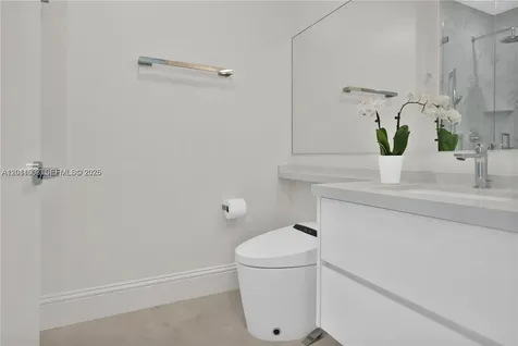 4779 Collins Avenue Miami Beach FL 33140