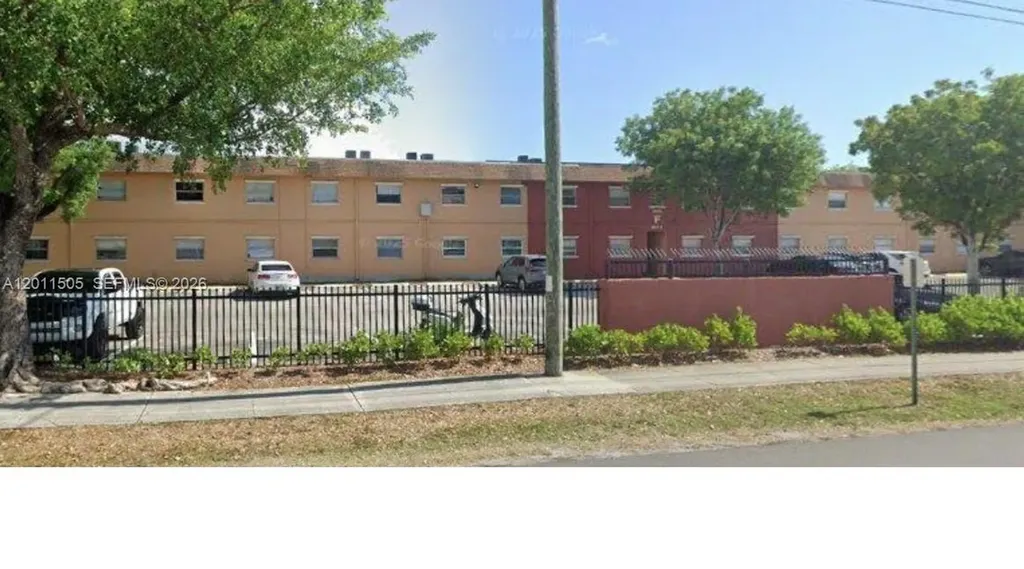 101 NE 41 Street Lauderdale Lakes FL 33334