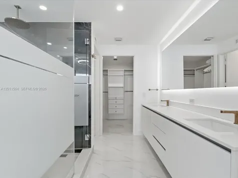 711 NE 23rd Terrace Miami FL 33137