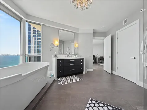 17555 Collins Avenue Sunny Isles Beach FL 33160