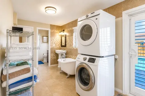 1660 NE 25th Avenue Pompano Beach FL 33062