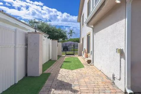 1660 NE 25th Avenue Pompano Beach FL 33062