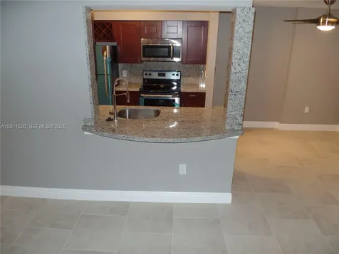 2647 NW 33rd Street Oakland Park FL 33309