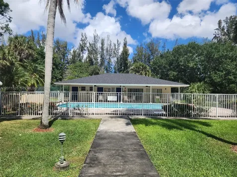 5080 SW 64th Avenue Davie FL 33314