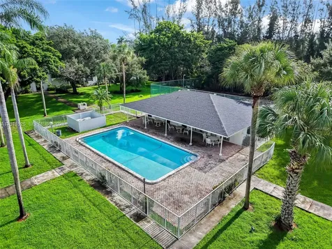 5080 SW 64th Avenue Davie FL 33314