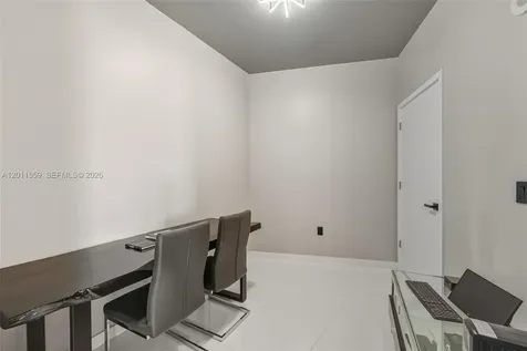 851 NE 1st Avenue Miami FL 33132