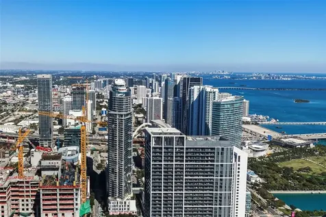 851 NE 1st Avenue Miami FL 33132