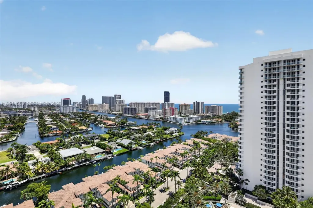 21205 Yacht Club Drive Aventura FL 33180