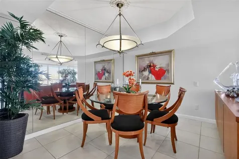 21205 Yacht Club Drive Aventura FL 33180