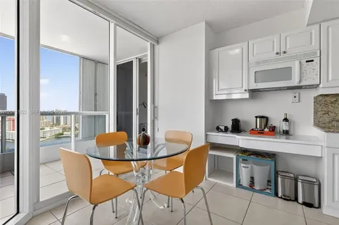 21205 Yacht Club Drive Aventura FL 33180