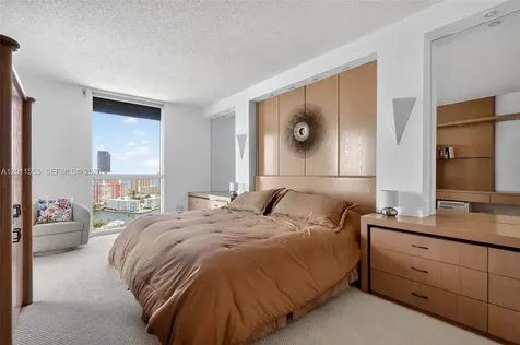 21205 Yacht Club Drive Aventura FL 33180