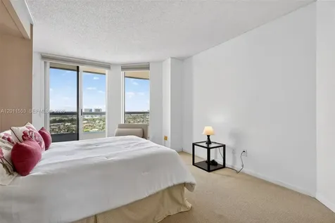 21205 Yacht Club Drive Aventura FL 33180