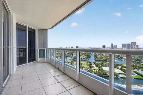 21205 Yacht Club Drive Aventura FL 33180