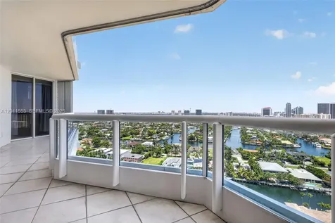 21205 Yacht Club Drive Aventura FL 33180