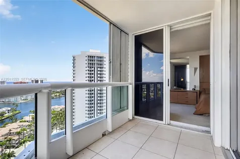 21205 Yacht Club Drive Aventura FL 33180