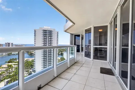 21205 Yacht Club Drive Aventura FL 33180