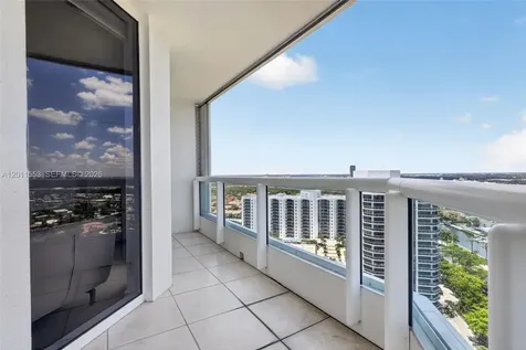 21205 Yacht Club Drive Aventura FL 33180