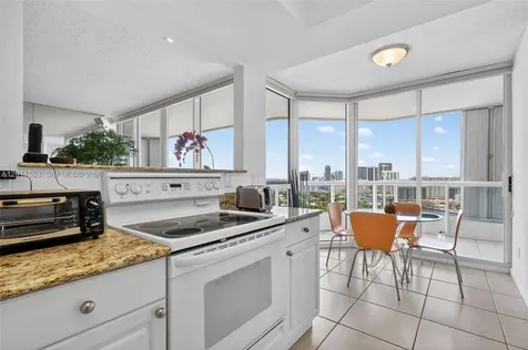 21205 Yacht Club Drive Aventura FL 33180