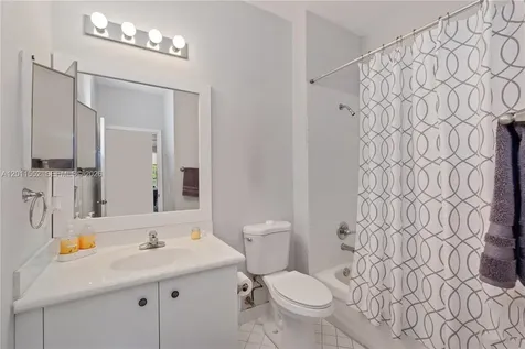 1095 Chenille Circle Weston FL 33327