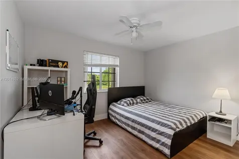 1095 Chenille Circle Weston FL 33327