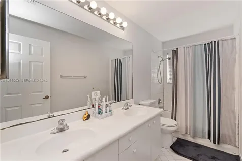 1095 Chenille Circle Weston FL 33327