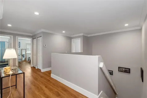 1095 Chenille Circle Weston FL 33327
