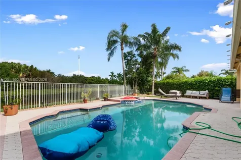 1095 Chenille Circle Weston FL 33327
