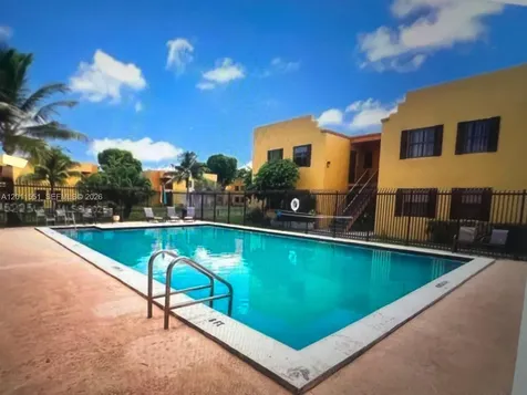 516 NW 114th Avenue Sweetwater FL 33172