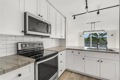1401 Bay Road Miami Beach FL 33139