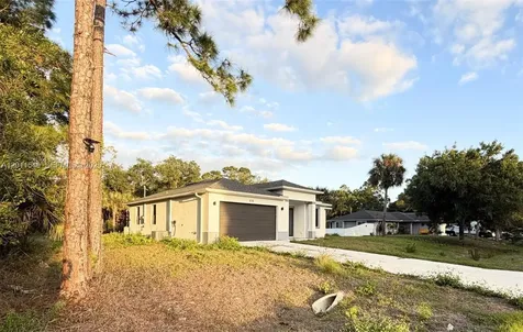 618 Sheldon Avenue Lehigh Acres FL 33936