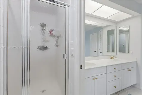 3933 SE 11 Place Cape Coral FL 33904