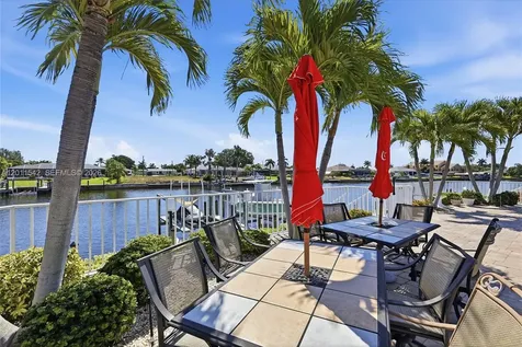 3933 SE 11 Place Cape Coral FL 33904