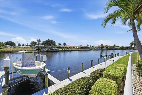 3933 SE 11 Place Cape Coral FL 33904