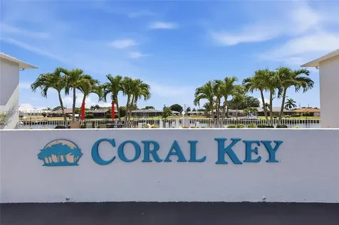 3933 SE 11 Place Cape Coral FL 33904
