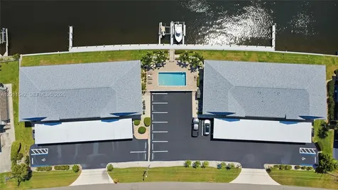 3933 SE 11 Place Cape Coral FL 33904