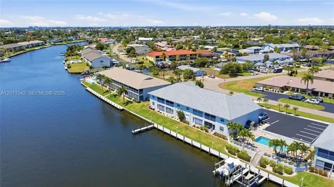 3933 SE 11 Place Cape Coral FL 33904