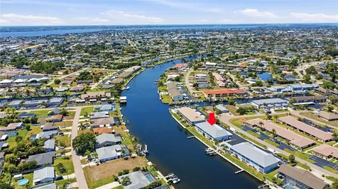3933 SE 11 Place Cape Coral FL 33904