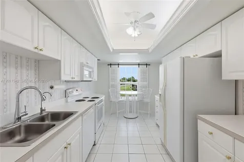 3933 SE 11 Place Cape Coral FL 33904